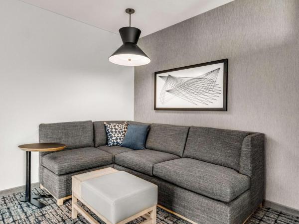 Hyatt Place Colorado Springs Downtown : photo 2 de la chambre chambre avec 2 grands lits queen-size 