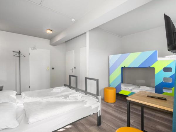 a&o Dresden Hauptbahnhof : photo 3 de la chambre chambre quadruple