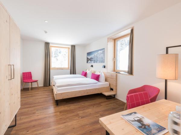 Berghotel Randolins : photo 2 de la chambre chambre double confort