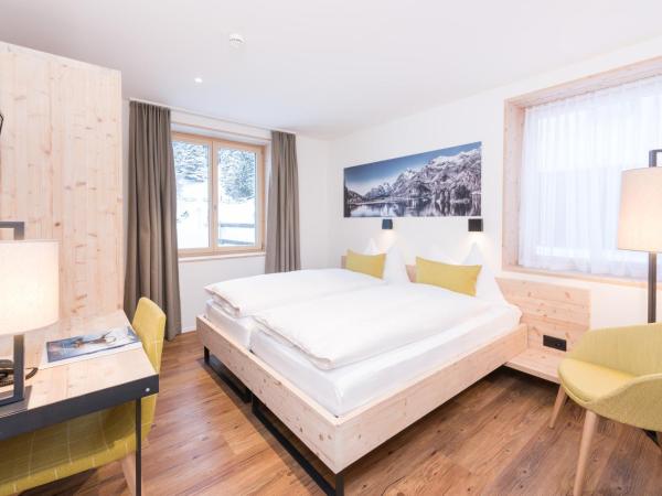 Berghotel Randolins : photo 7 de la chambre chambre double confort