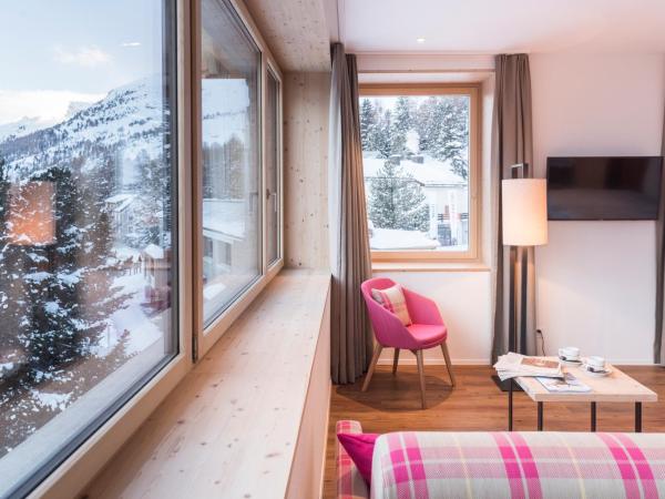 Berghotel Randolins : photo 9 de la chambre chambre double de luxe panorama