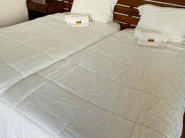 Casa Do Canto : photo 2 de la chambre chambre double ou lits jumeaux avec lit d'appoint