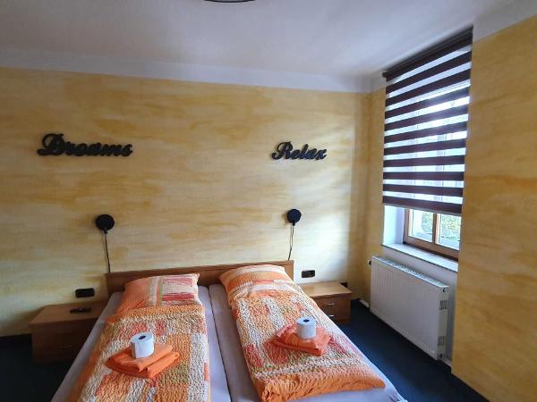 Alte Post zu Stetzsch : photo 4 de la chambre chambre triple avec salle de bains privative