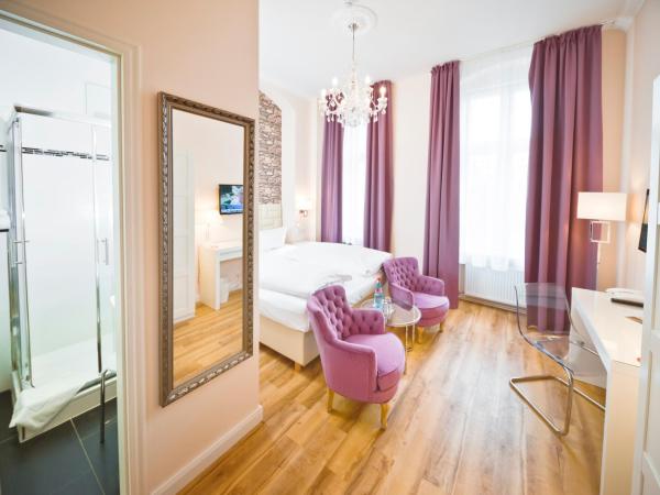 AMC Hotel - Schöneberg : photo 5 de la chambre grande chambre double 