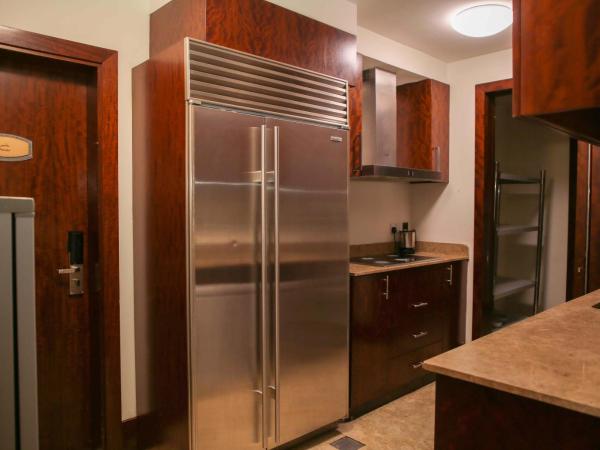 The H Dubai : photo 10 de la chambre suite royale appartement de grand standing