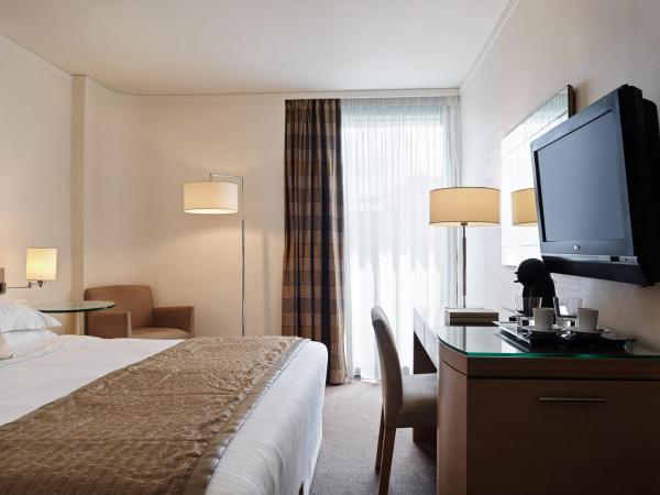 Galaxy Iraklio Hotel : photo 3 de la chambre chambre double ou lits jumeaux supérieure avec vue sur ville