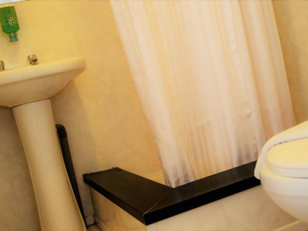 Oak Lea Hotel : photo 7 de la chambre chambre simple standard avec douche
