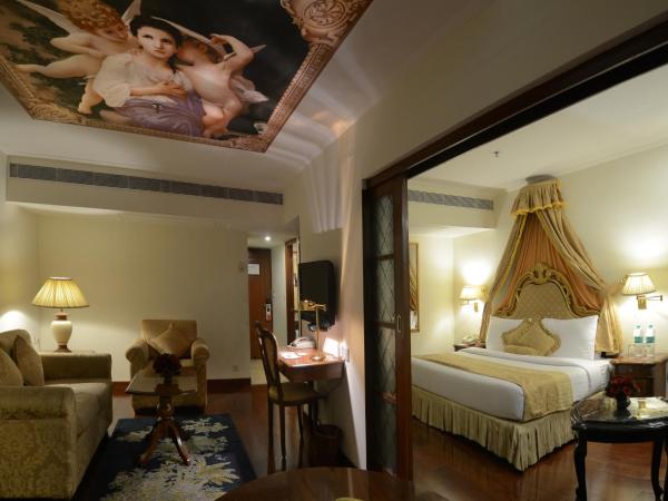 Hotel The Royal Plaza : photo 5 de la chambre maharaja one bedroom suite -  wifi, 15% discount on food & soft beverages, spa & saloon services