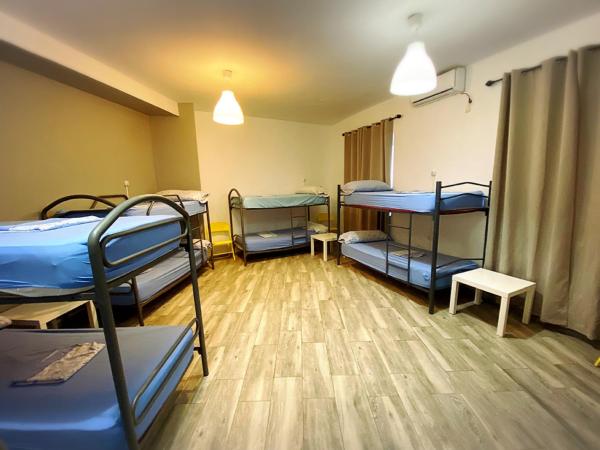 Cathedral Malaga Hostel : photo 1 de la chambre lit dans dortoir mixte de 10 lits
