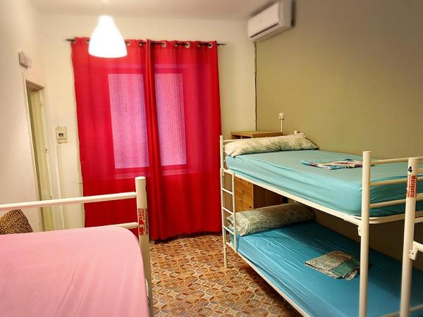 Cathedral Malaga Hostel : photo 5 de la chambre lit dans dortoir mixte de 10 lits