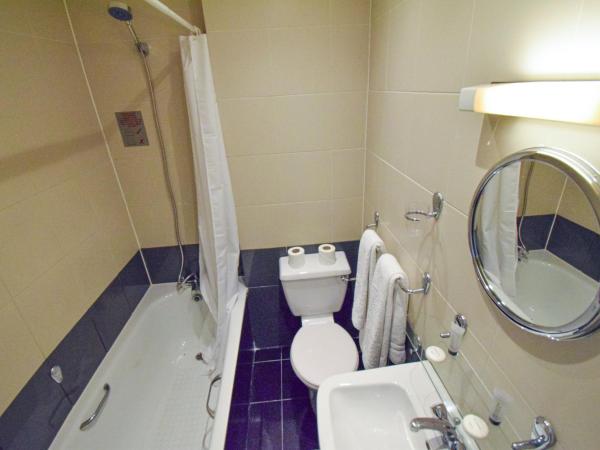 Pembridge Palace Hotel : photo 9 de la chambre chambre triple