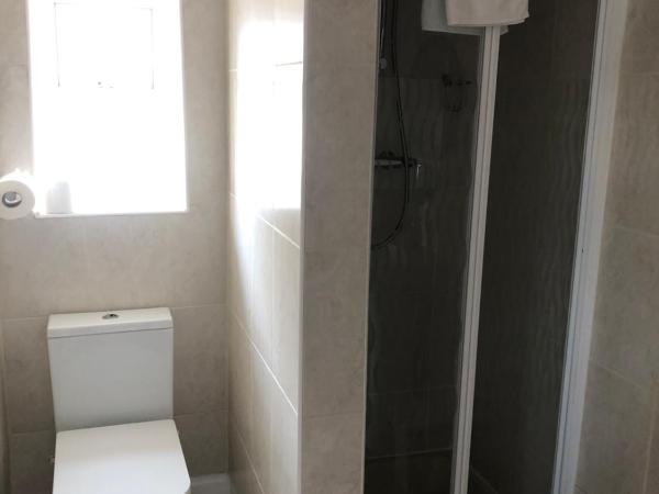 The Fossil Tree Hotel : photo 5 de la chambre chambre king supérieure - vue partielle sur la mer