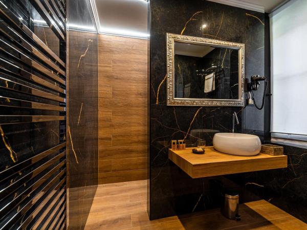 Ca' Maria Callas : photo 5 de la chambre chambre double supérieure avec balcon - vue sur canal