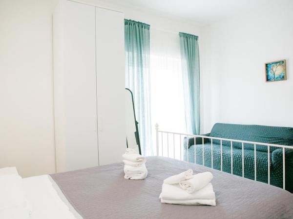 Kennedy 54 : photo 3 de la chambre chambre double deluxe avec balcon