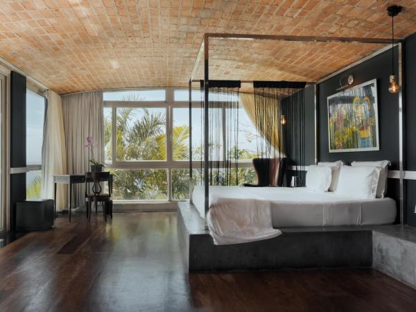 La Suite by Dussol : photo 1 de la chambre suite prestige avec balcon - vue sur océan