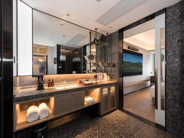 Paco Hotel Canton Tower Pazhou--FreeShuttle Bus for CantonFair : photo 4 de la chambre chambre double avec salle de bains privative