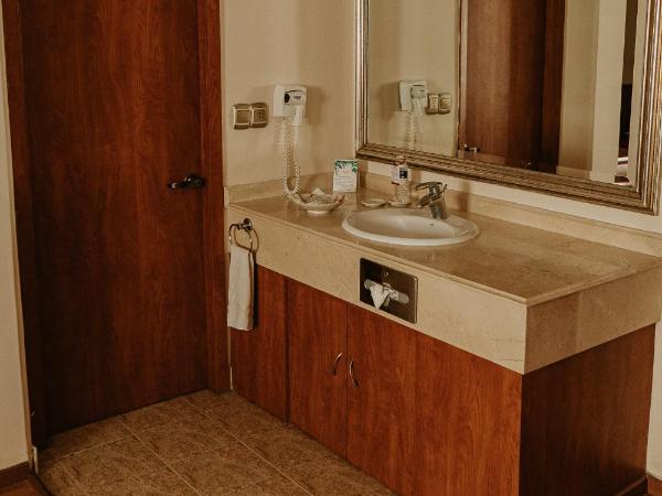 Gran Hotel Diligencias : photo 7 de la chambre chambre double avec 2 lits doubles