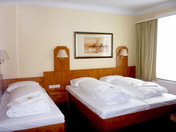 Hotel Wikinger Hof : photo 3 de la chambre chambre triple