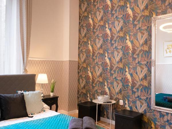 ClickTheFlat Aleje Jerozolimskie Center Apart Rooms : photo 1 de la chambre chambre double avec salle de bains commune