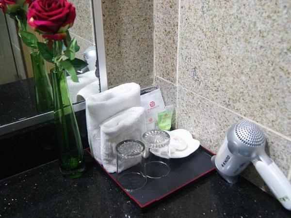 TD Plaza Hotel : photo 7 de la chambre chambre lit king-size supérieure