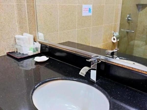 TD Plaza Hotel : photo 9 de la chambre chambre lit king-size supérieure