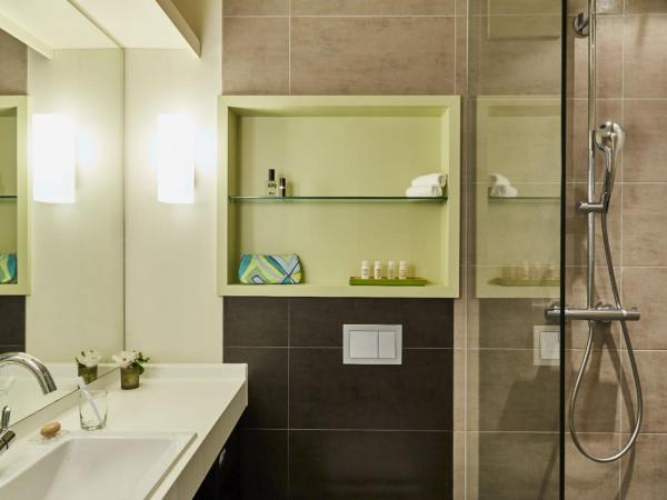 Hotel Indigo - Dusseldorf - Victoriaplatz, an IHG Hotel : photo 4 de la chambre chambre premium 