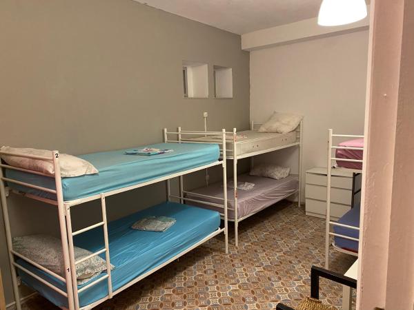 Cathedral Malaga Hostel : photo 1 de la chambre lit dans dortoir mixte de 10 lits