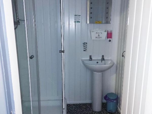 Kings Boutique Hotel : photo 6 de la chambre chambre simple avec salle de bains privative