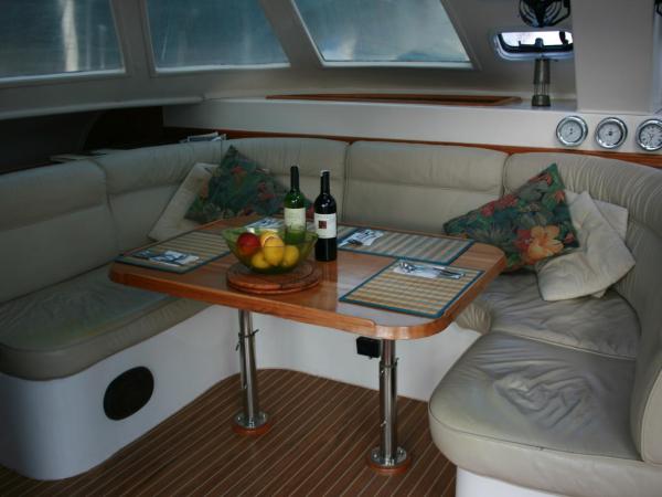 On Y Va , Delightful 3 bedroom catarmaran, with skipper : photo 6 de la chambre mobile home