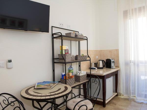 B&B I Gerani : photo 9 de la chambre chambre double avec balcon