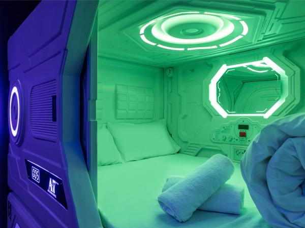 Art Seven Hostel Capsules : photo 7 de la chambre chambre capsule privée 4 lits doubles