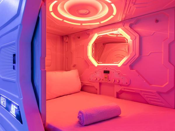 Art Seven Hostel Capsules : photo 2 de la chambre capsule simple dans dortoir mixte