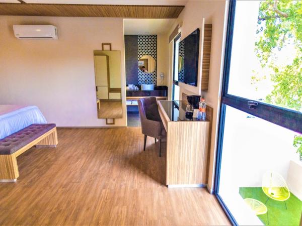 Hotel Plaza by Kavia : photo 4 de la chambre suite avec terrasse