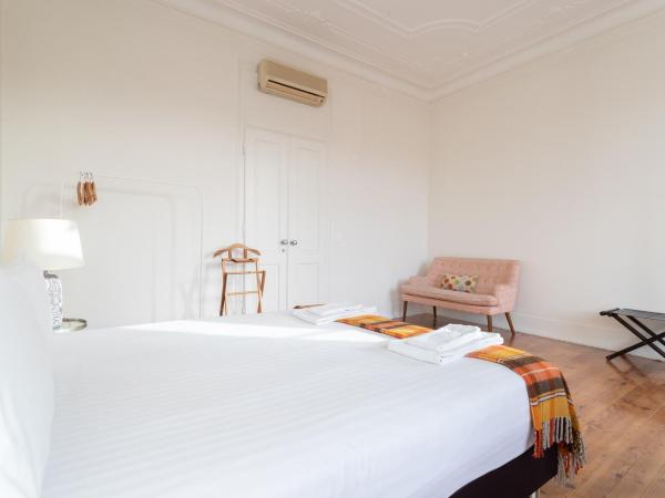 Estrela Guesthouse : photo 5 de la chambre chambre double avec salle de bains privative