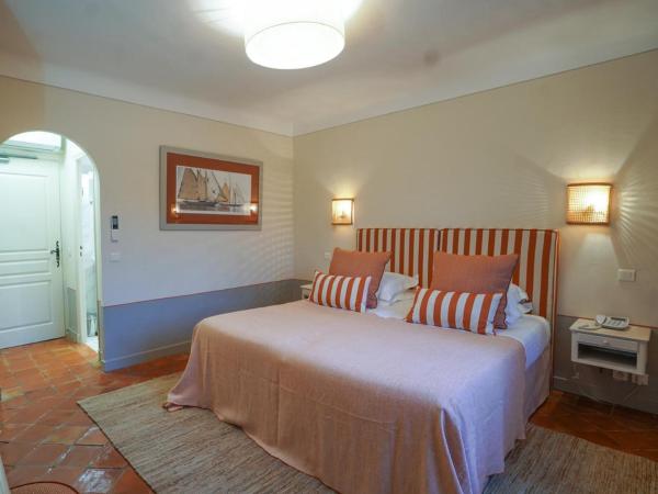 La Bastide Du Port - Hôtel de Charme : photo 1 de la chambre chambre standard - vue sur jardin