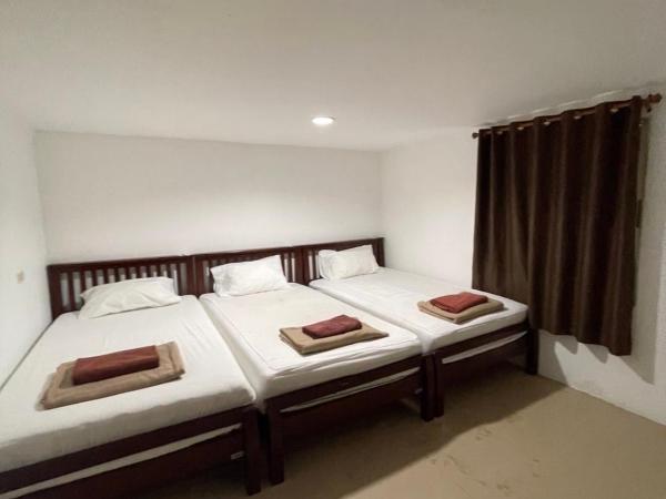 Phi Phi Paradise Hostel : photo 2 de la chambre chambre triple