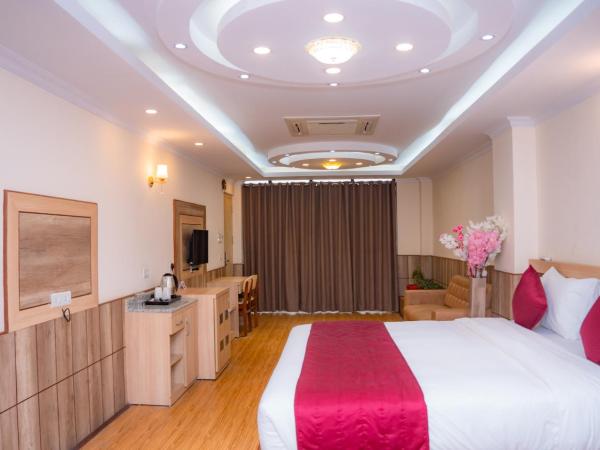 Drishya Hotel : photo 2 de la chambre deluxe premium room with mountain and city view