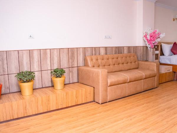 Drishya Hotel : photo 5 de la chambre deluxe premium room with mountain and city view