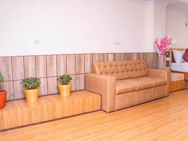 Drishya Hotel : photo 6 de la chambre deluxe premium room with mountain and city view