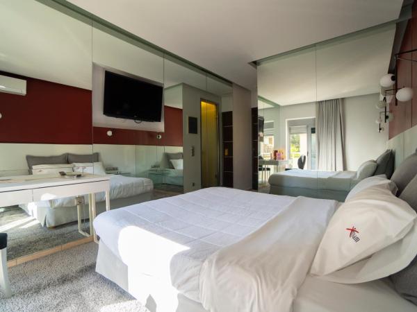 X Dream Hotel-Adults Only : photo 4 de la chambre chambre double avec balcon