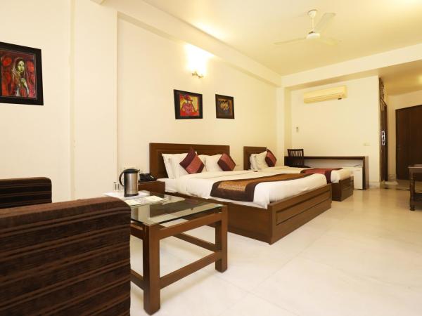 Hotel Shanti Villa : photo 2 de la chambre chambre familiale
