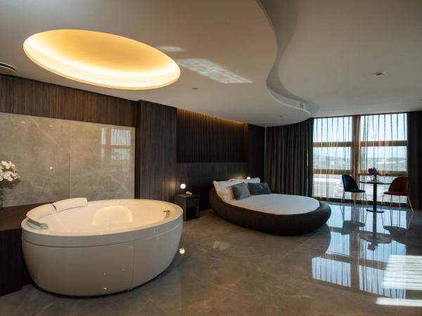 Gold Tower Lifestyle Hotel : photo 1 de la chambre chambre double ou lits jumeaux