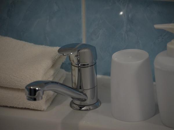 Pension Vyhlídka : photo 6 de la chambre chambre lit king-size avec balcon