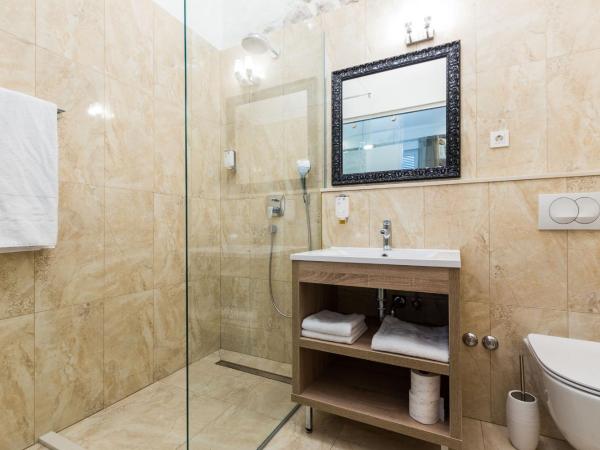 B&B Giardin exclusive rooms and suite : photo 9 de la chambre chambre double deluxe - vue sur mer