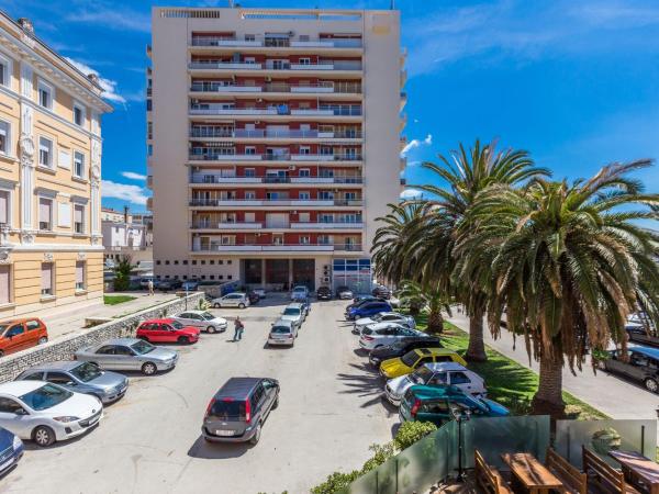 B&B Giardin exclusive rooms and suite : photo 8 de la chambre chambre double deluxe - vue latérale sur mer