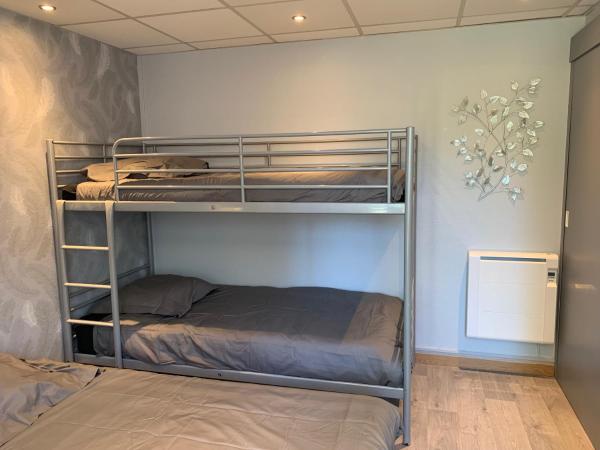 Hotel Caplandes : photo 10 de la chambre chambre quadruple supérieure