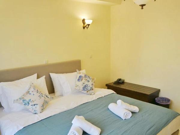 New Times Home & Hotels Near Metro Station Athens Center : photo 7 de la chambre chambre double ou lits jumeaux