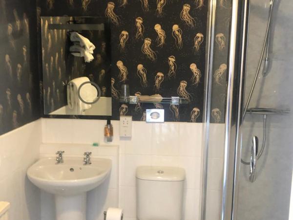 MonkBridge House : photo 3 de la chambre chambre lits jumeaux standard