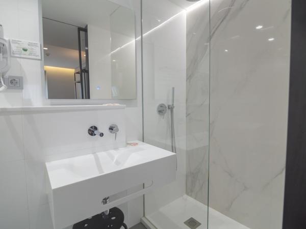 Hotel La Milagrosa : photo 2 de la chambre chambre double