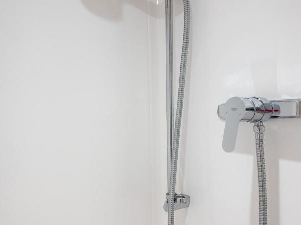 Smart Russell Square Hostel : photo 3 de la chambre chambre lits jumeaux avec salle de bains privative